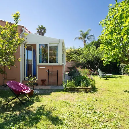 Jolie Maison Proche De La *